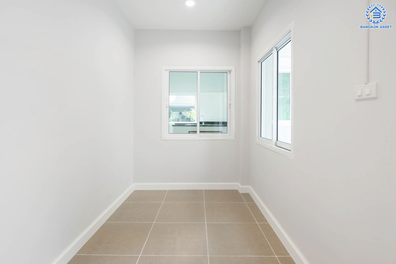 บ้านมือสองตกแต่งใหม่ ม.ศุภาลัย ออร์คิดปาร์ค2 ปิ่นเกล้า-ใกล้ถ.กาญจนาภิเษก หลังมุม ตกแต่งหรูหรา เนื้อที่ 69.8 ตร.ว. ฟังก์ชัน 4 ห้องนอน 4 ห้องน้ำ 1 ห้องแม่บ้าน จอดรถได้ 2 คัน บนทำเลเดินทางสะดวก เชื่อมต่อหลายเส้นทาง และเดอะมอลล์บางแค ทางด่วน "กาญจนาภิเษก" และรถไฟฟ้า "สถานีภาษีเจริญ"